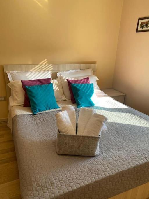 ティラナ*Heart Of New Bazaar 1 Bed Apt*アパートメント エクステリア 写真