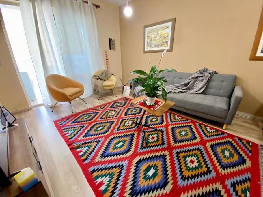 ティラナ*Heart Of New Bazaar 1 Bed Apt*アパートメント エクステリア 写真